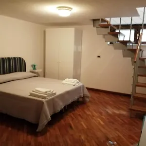 https://appartamento-miraglia.catania-hotels.net